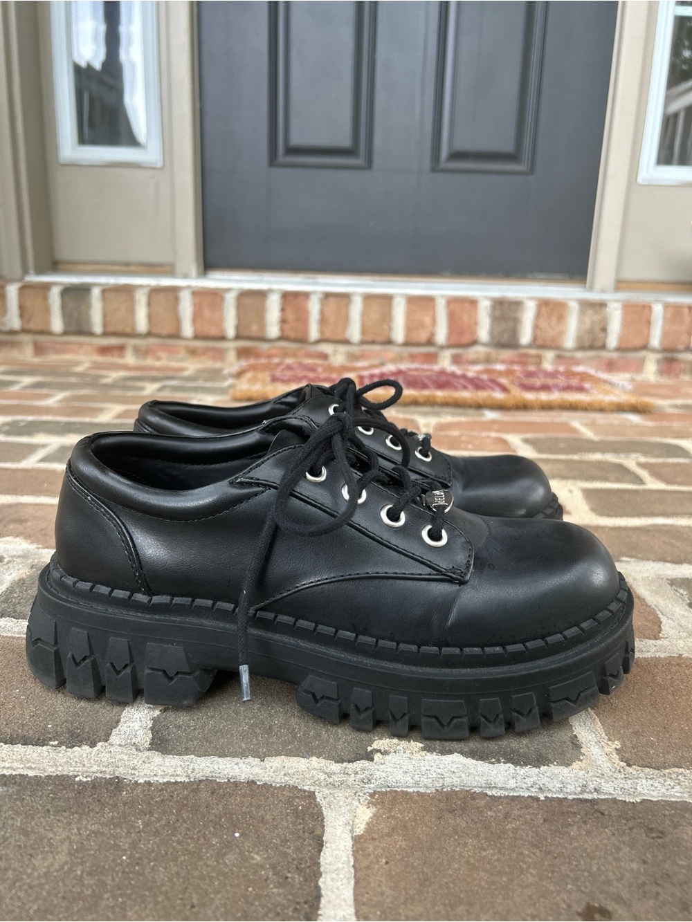 Delia’s Dollskill Teen Craft Black Chunky Laceup Goth Oxford Vegan Shoes 10